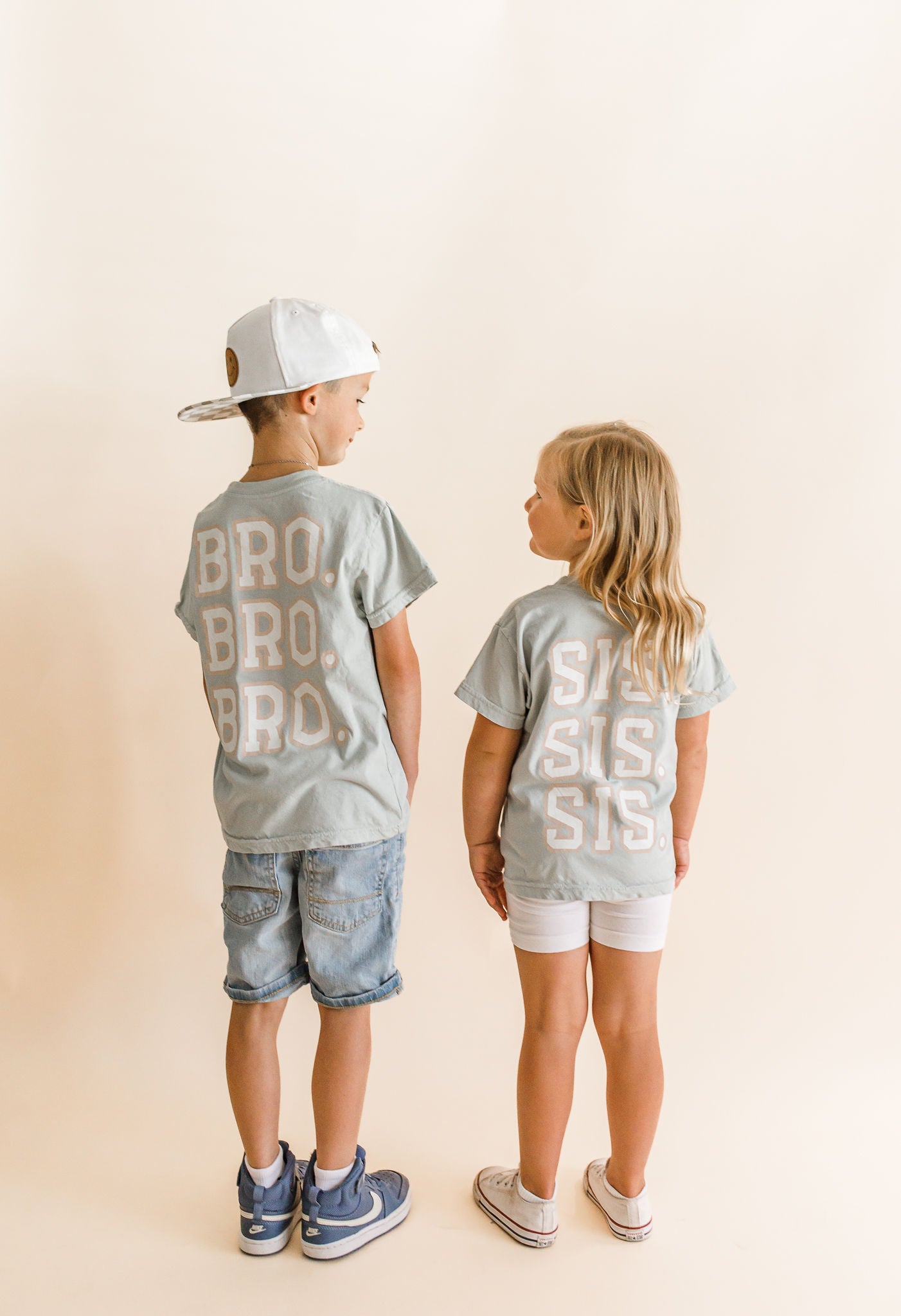 SIS. Kid Tee
