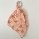 Organic Burp Cloth TEETHER - Smiley Sun//PEACH
