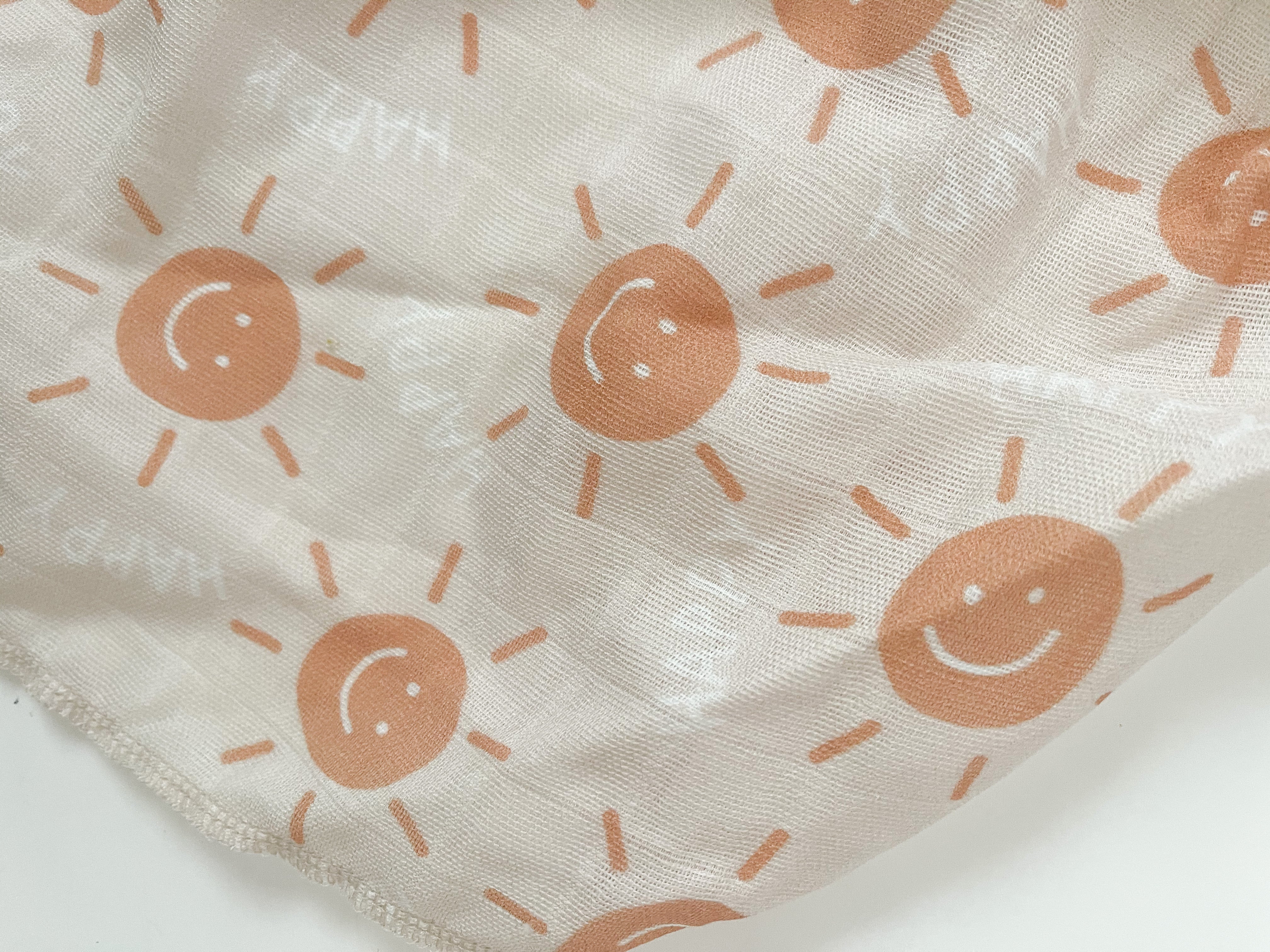 Organic Burp Cloth TEETHER - Smiley Sun//CREAM