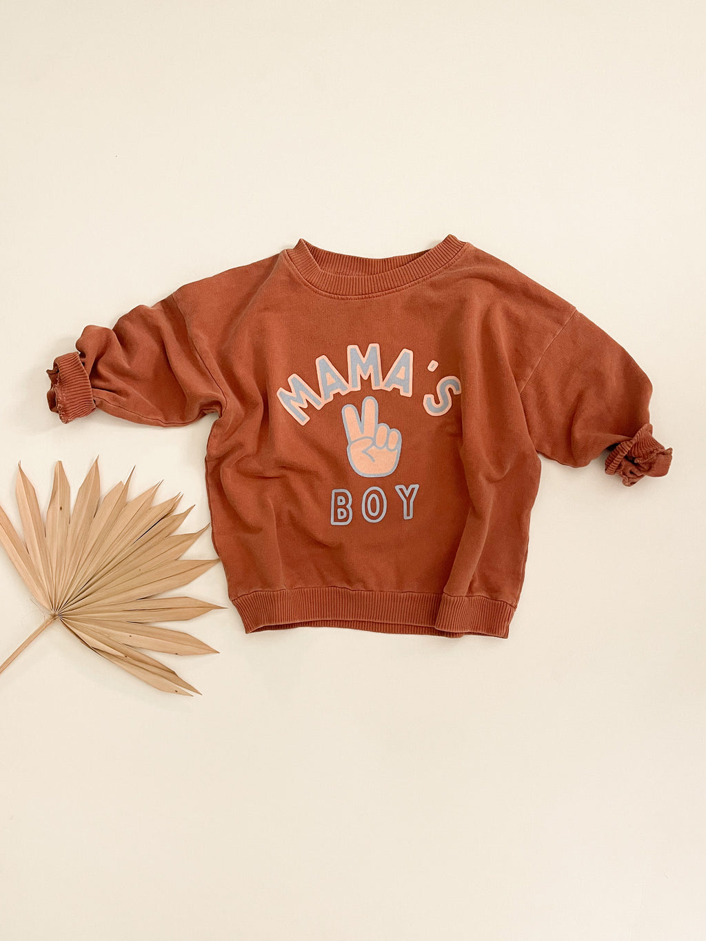 Mama's Boy✌️ Pullover