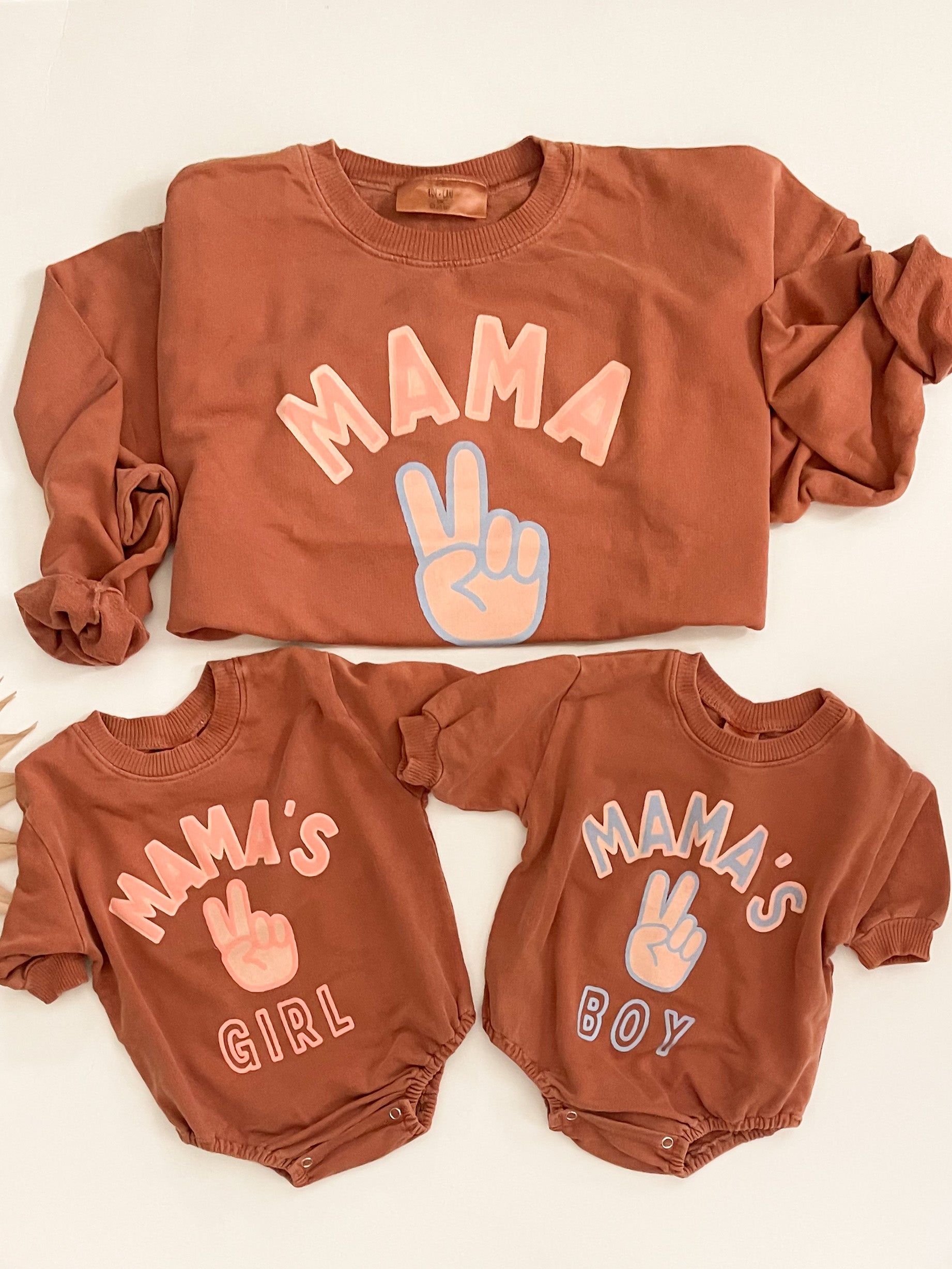 Mama's Girl✌️ Pullover