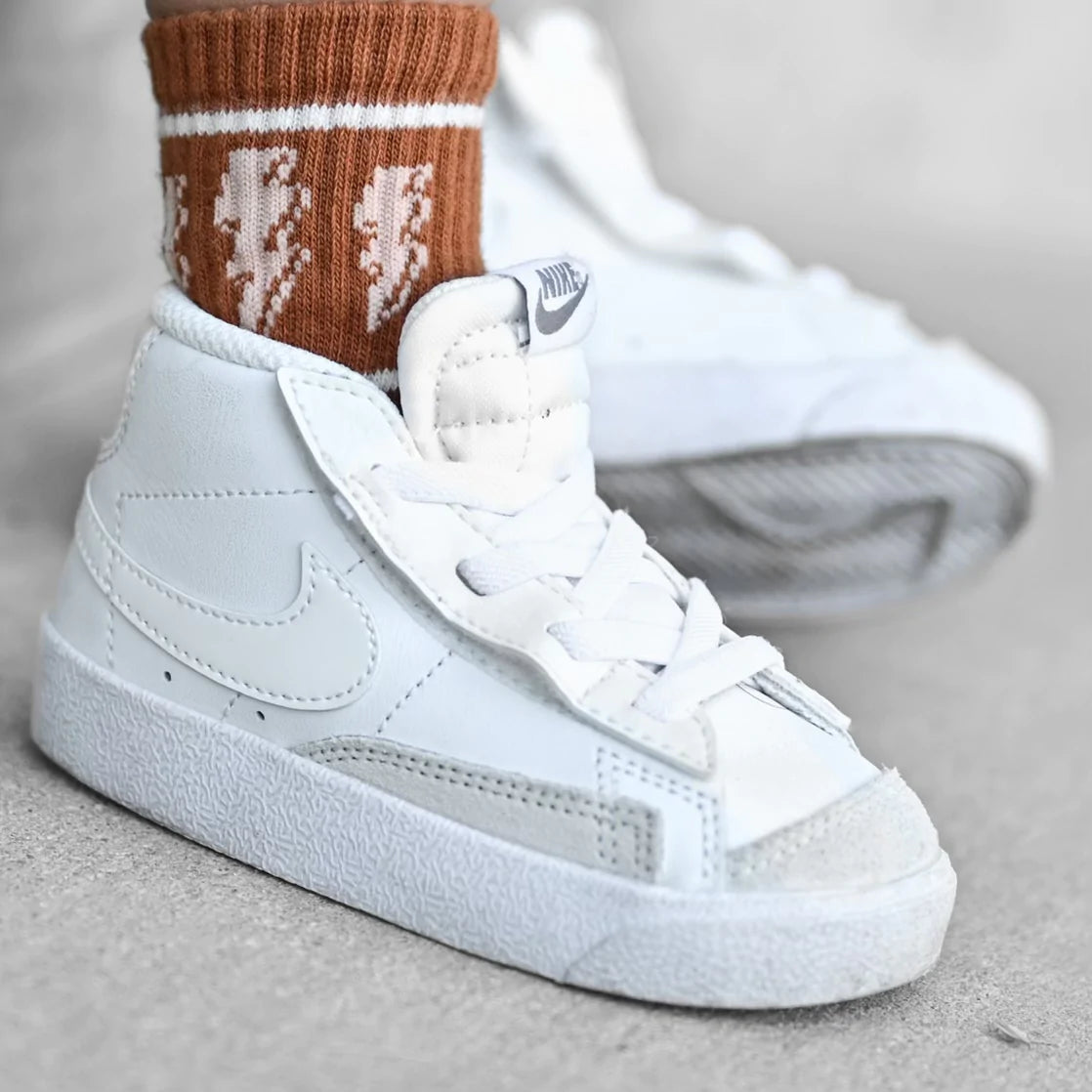 Bolt socks